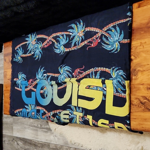 Limited edition Luis Vuitton palm tree extra large size scarf - Picture 2 of 11